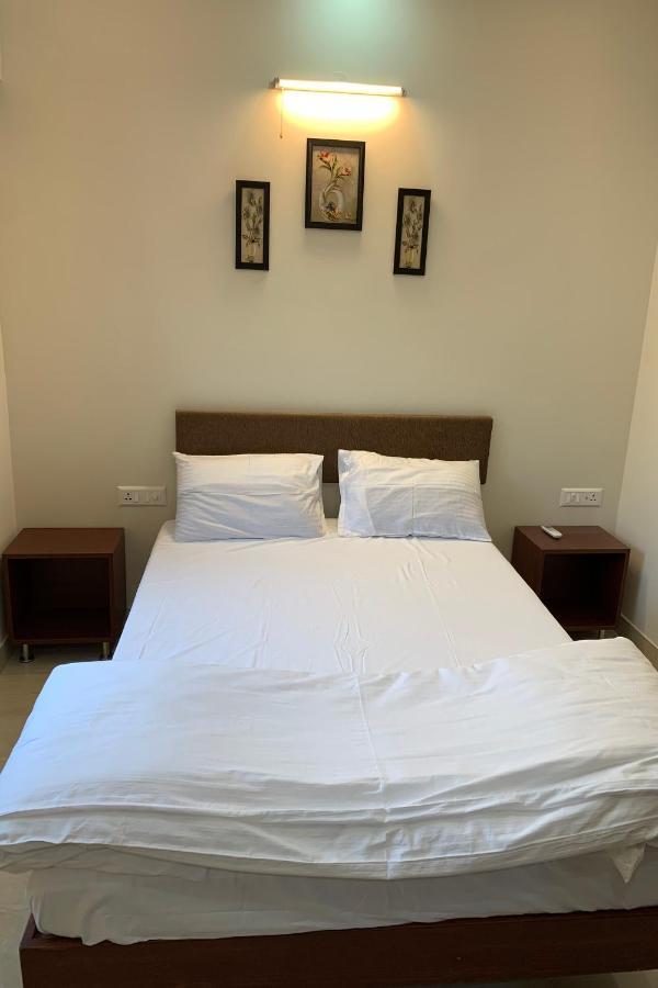 Vennela Hotel Apartments Bengaluru Zewnętrze zdjęcie